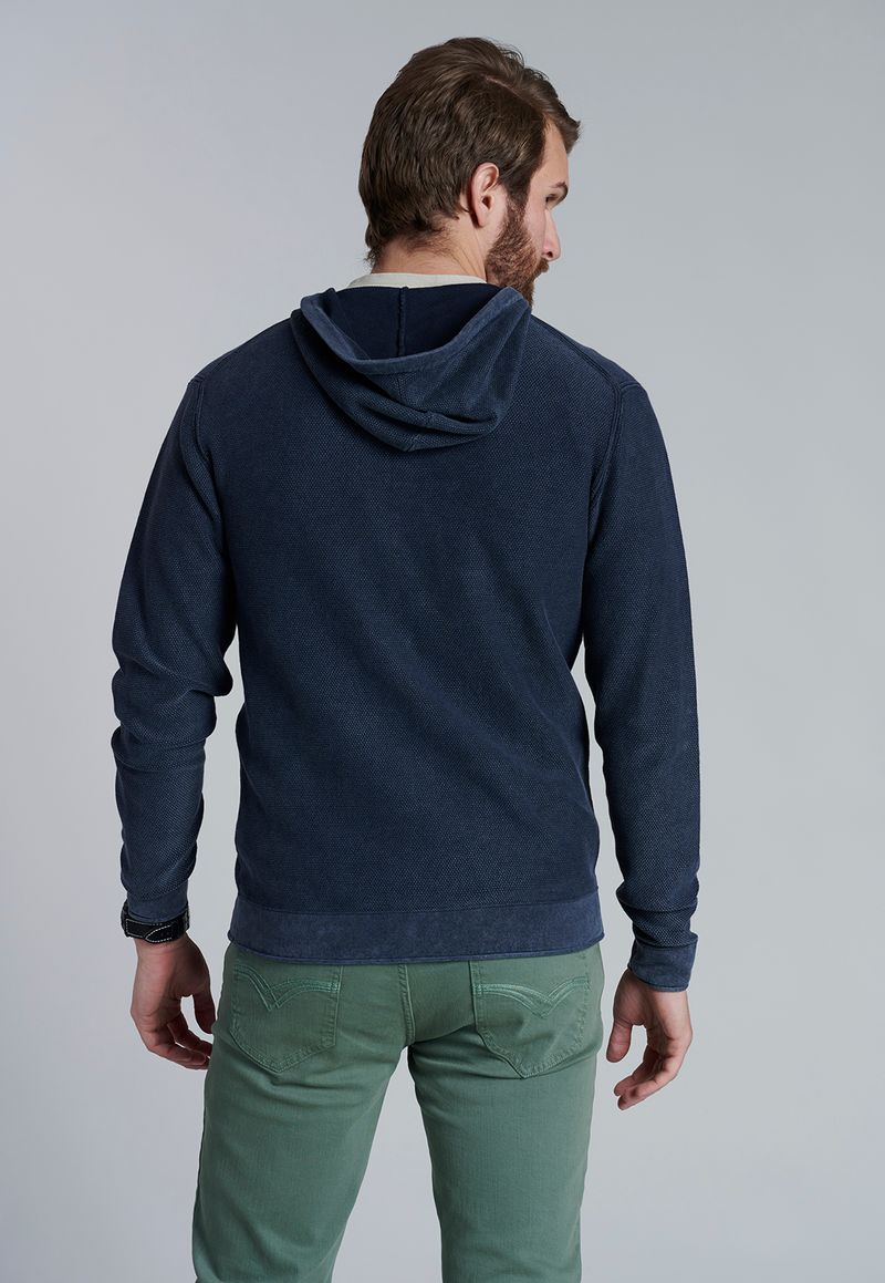label-3