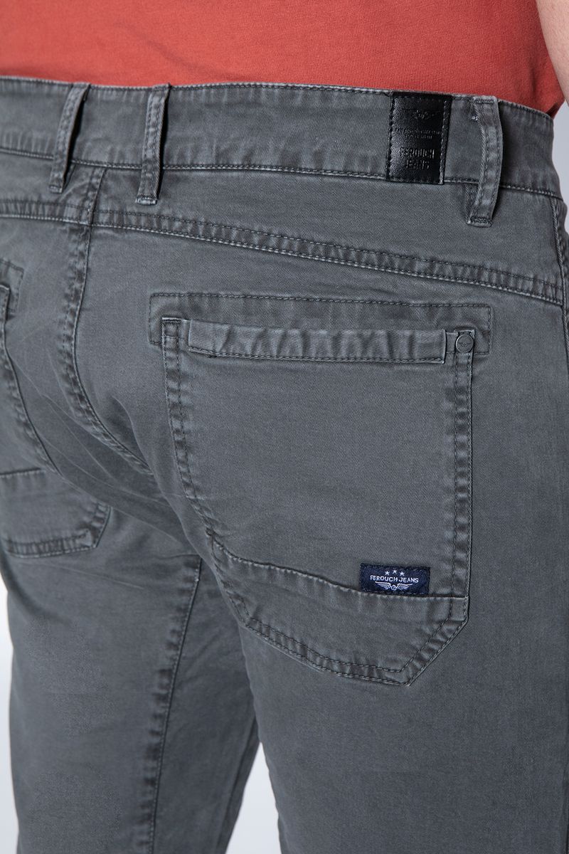 label-4