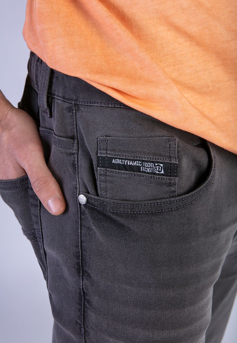 label-3