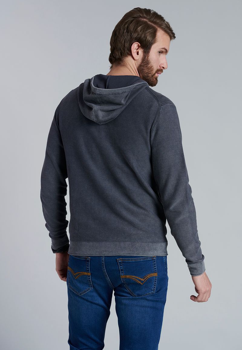label-3