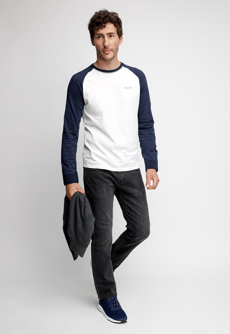 label-3