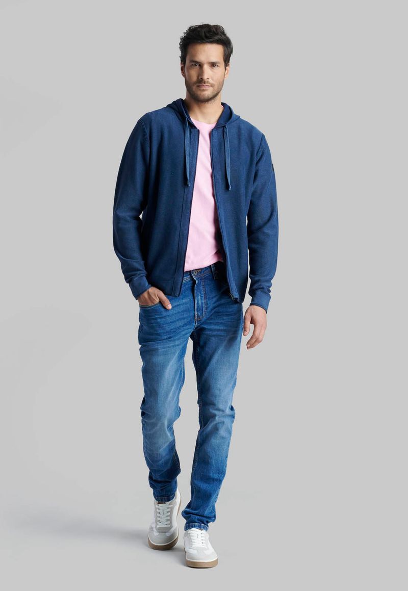 label-4