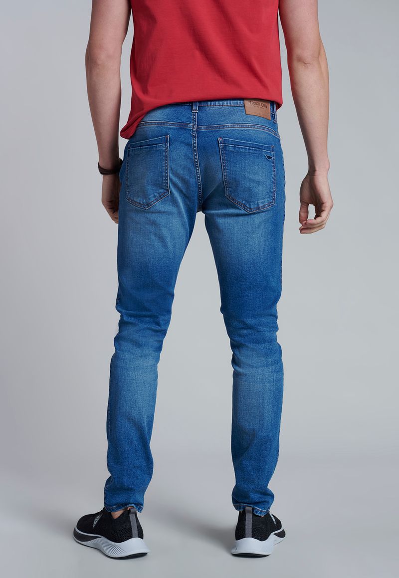 label-3