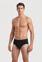 4405s26-black-model-front
